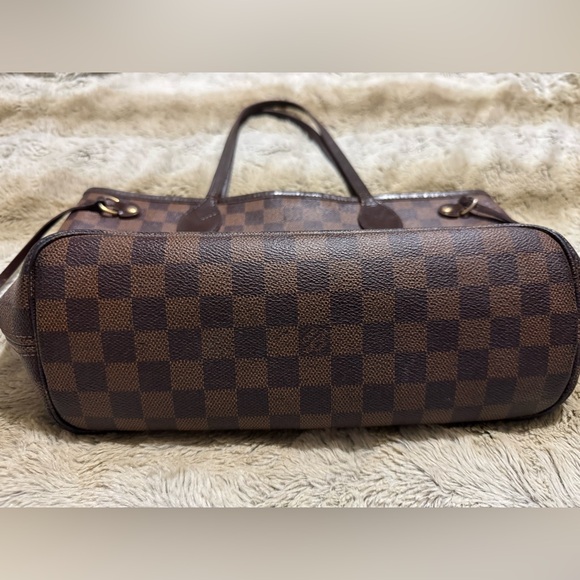 Authentic Louis Vuitton Damier Neverfull PM Tote bag GUC. Serial No. SD5009 - Picture 14 of 16